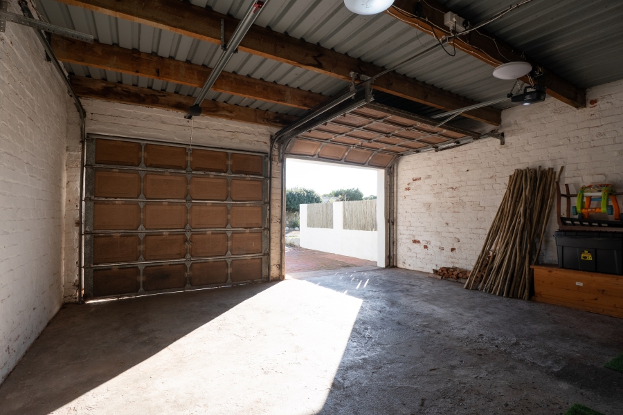 4 Bedroom Property for Sale in Kommetjie Western Cape